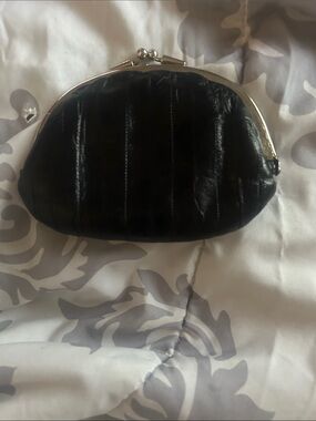 Vintage Eel skin change purse with kiss lock